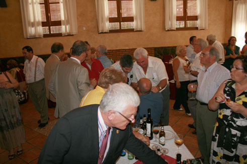 Asistentes al alumuerzo-homenaje de Andrés