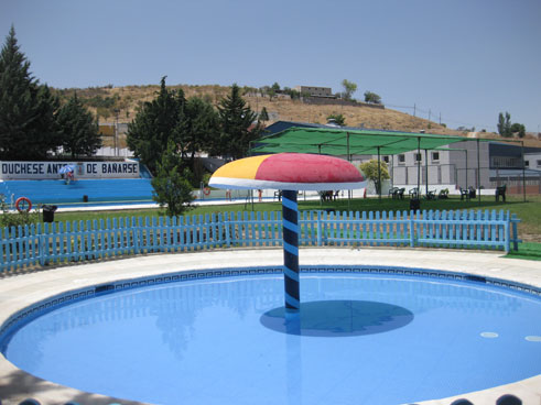 Piscina minicipal de Alhama, detalle de la piscina infantil