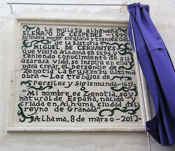 La placa a Elena/o de Céspedes y Cervantes La placa a Elena/o de Céspedes y Cervantes