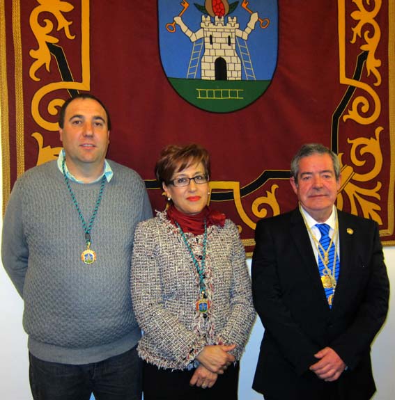 Los dos nuevos miembros del Patronato con el presidente del mismo Los dos nuevos miembros del Patronato con el presidente del mismo