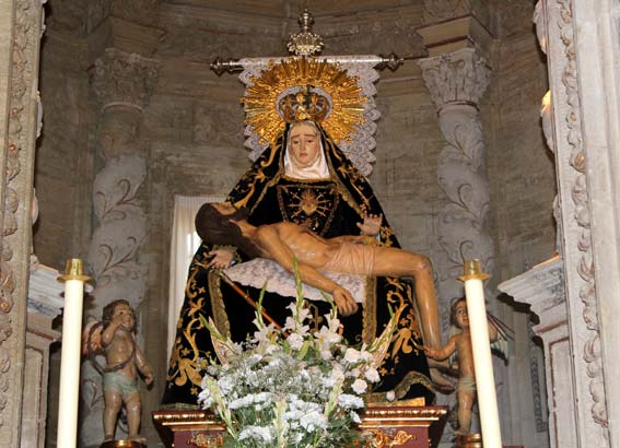 El camarín del Nazareno aloja en la actualidad una imagen de la Virgen de las Angustias El camarín del Nazareno aloja en la actualidad una imagen de la Virgen de las Angustias