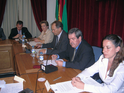 Autoridades que presidieron el acto de entrega Autoridades que presidieron el acto de entrega