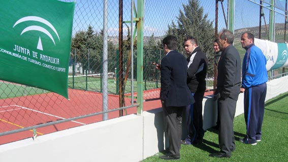 Reocrrido por las nuevas pistas deportivas e instlaciones Reocrrido por las nuevas pistas deportivas e instlaciones