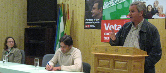  Antonio Molina durante su intervención 