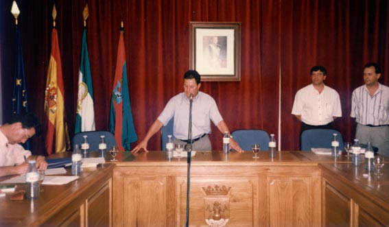  Pepe Molina jura como alcalde el 9 de julio de 1996 