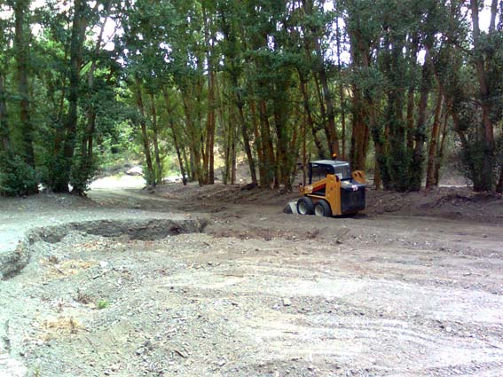  Uno de los cauces del río cuando hay crecida, ahora seco 