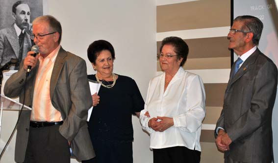Salvador Arias en sus palabras para los mayores, Natalia y Eusebio Salvador Arias en sus palabras para los mayores, Natalia y Eusebio