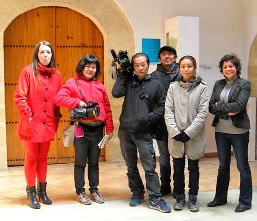 En equipo de la TV japonesa en el hospital de la Reina, sede de Villas Termales 