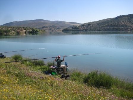  Héctor en acción de pesca 