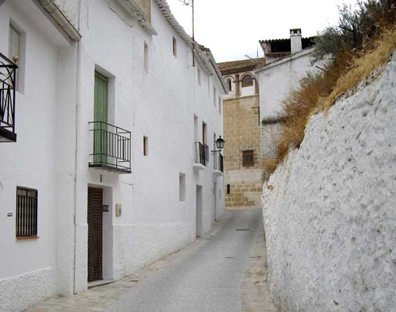  Calle de Alhama de Granada en pleno barrio árabe 