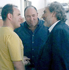 Salvador Zamora (en el centro), anterior alcalde de Zafarraya, en una foto retrospectiva con el Defensor del Pueblo Andaluz Salvador Zamora (en el centro), anterior alcalde de Zafarraya, en una foto retrospectiva con el Defensor del Pueblo Andaluz