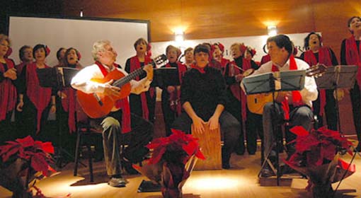 El coro rociero, en un momento de su actuación El coro rociero, en un momento de su actuación